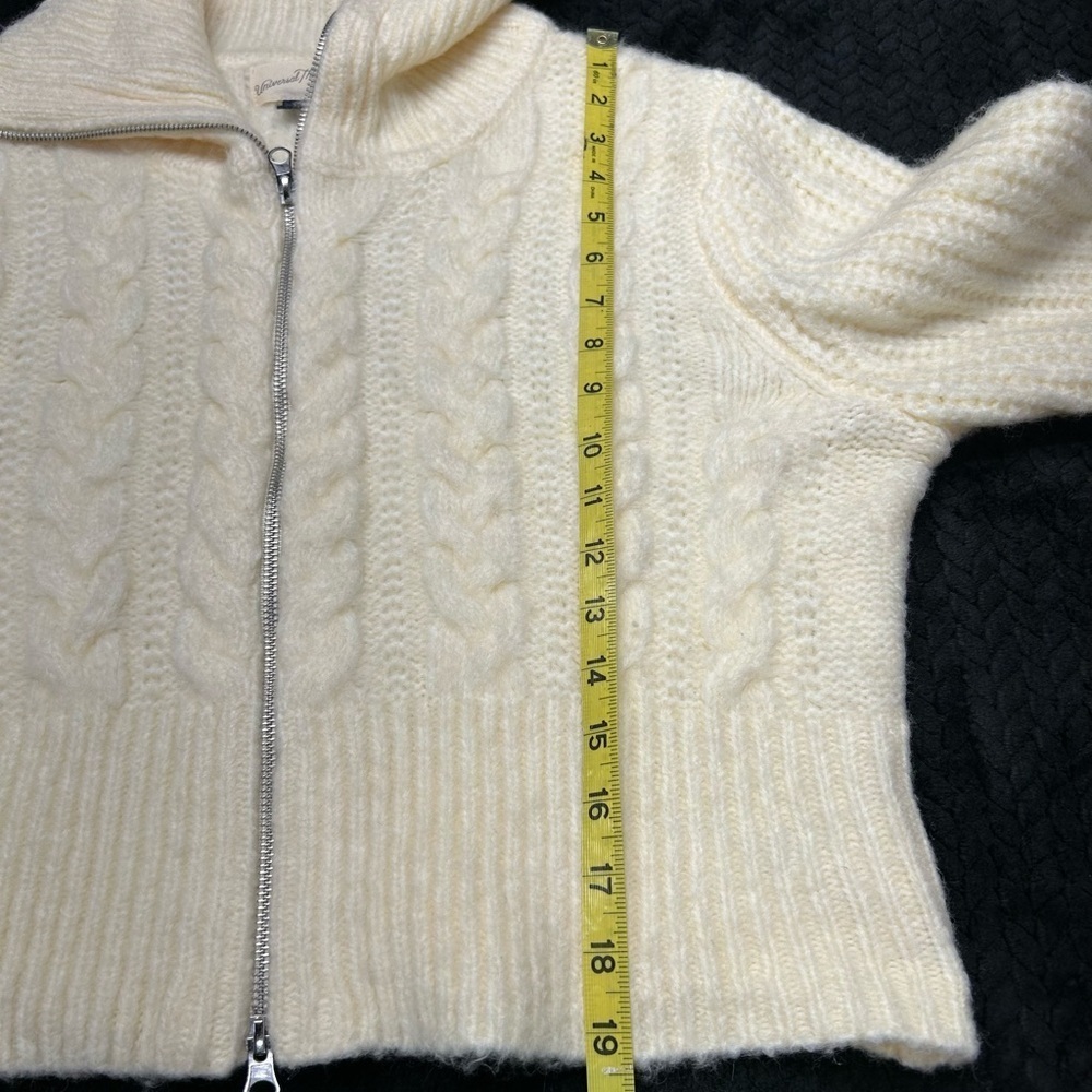 Universal Thread Ivory Cable Knit Cardigan Women’s L Full Zip SOFT FUZZY WARM - Picture 9 of 11